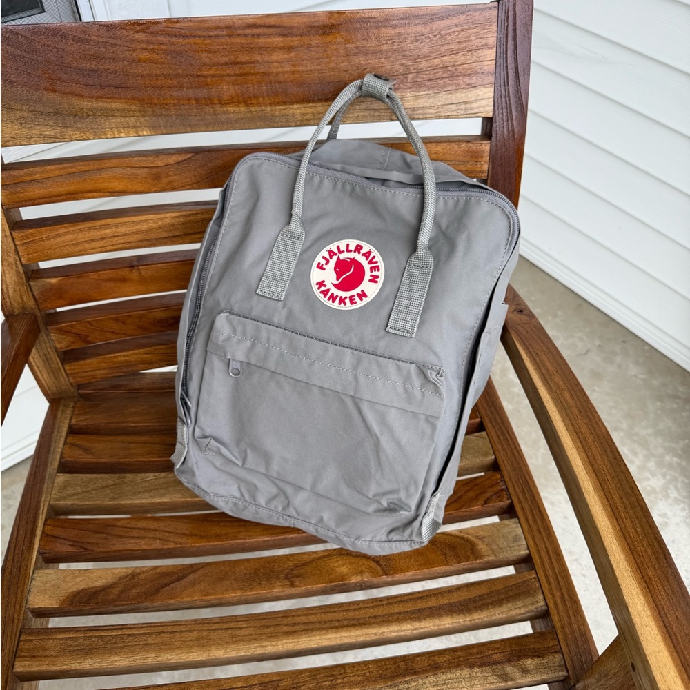 Kånken Classic Backpack in Gray